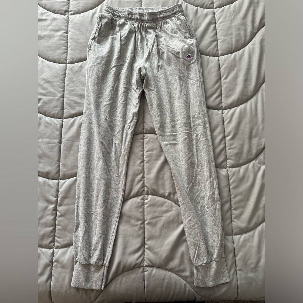 Champion Men’s Medium Sweatpants Gray Drawstring Pockets Thin Jersey Cuffed